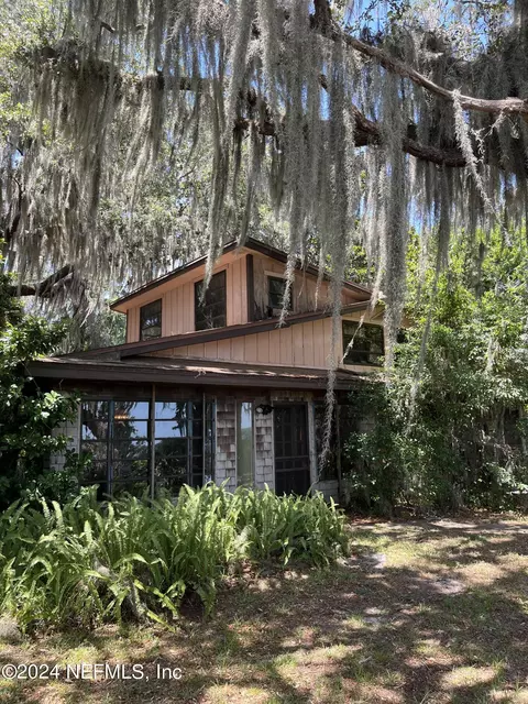 124 Cedar Creek Rd, Palatka, FL 32177