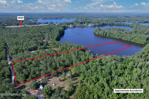 164 Whispering Pines Trl, Interlachen, FL 32148
