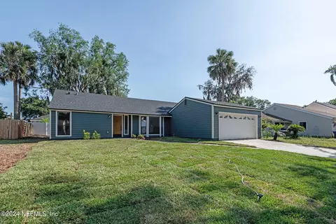 11362 Sweet Cherry Ln S, Jacksonville, FL 32225