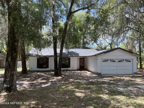 231 Union Camp Rd, Crescent City, FL 32112