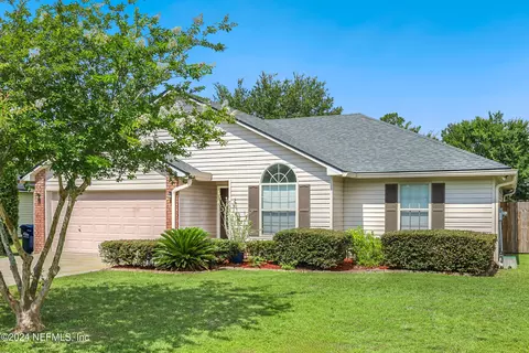 733 Fox Run Cir, Macclenny, FL 32063