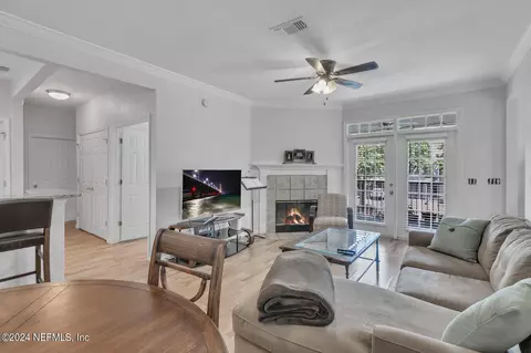 10901 Burnt Mill Rd #2106, Jacksonville, FL 32256