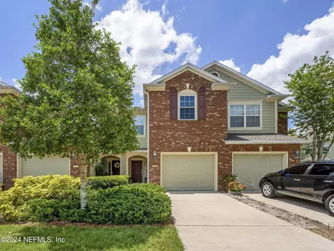 7056 Roundleaf Dr, Jacksonville, FL 32258