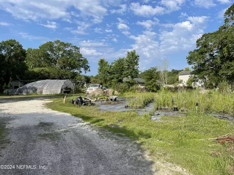 9978 Iowa Ave, Jacksonville, FL 32219