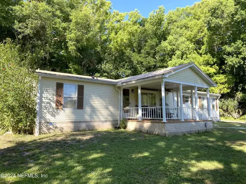 23702 W Otter Rd, Astor, FL 32102