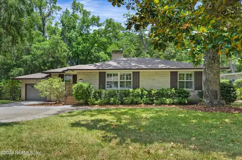 4313 Peachtree Cir E, Jacksonville, FL 32207