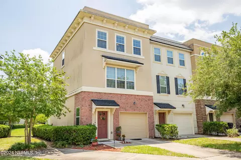 4302 Ellipse Dr, Jacksonville, FL 32246