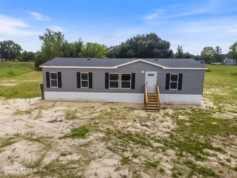 466 County Road 315, Interlachen, FL 32148
