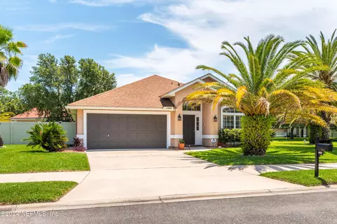 13808 Fish Eagle Dr W, Jacksonville, FL 32226