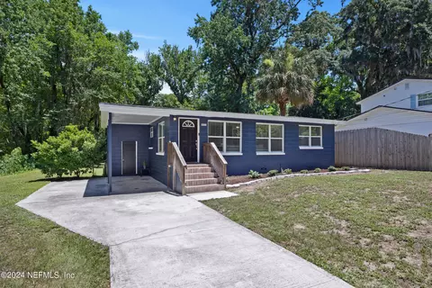 4923 Branch Ln, Jacksonville, FL 32207