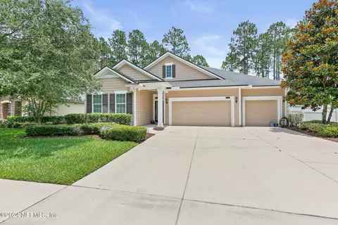 162 Queen Victoria Ave, Saint Johns, FL 32259