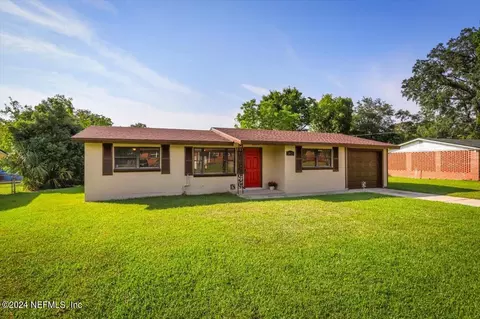 1621 Lessard Cir, Jacksonville, FL 32208