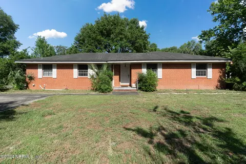 1209 Pine Cir, Macclenny, FL 32063