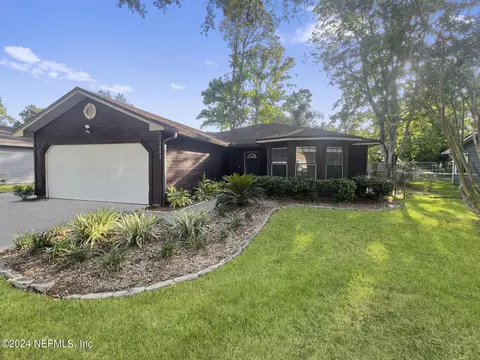 1807 Killarn Cir, Middleburg, FL 32068