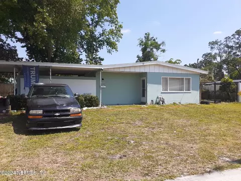 10987 Indies Dr N, Jacksonville, FL 32246
