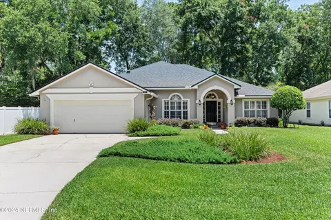 1009 Flora Parke Dr, Saint Johns, FL 32259