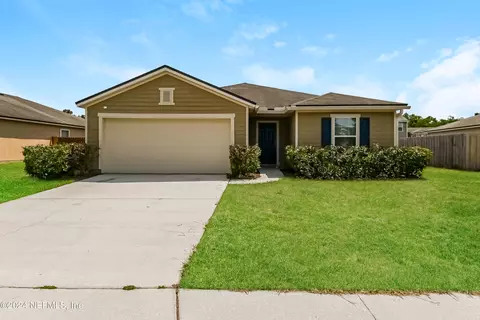 3836 Falcon Crest Dr, Green Cove Springs, FL 32043