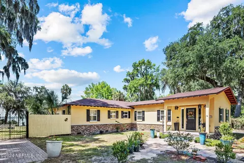 235 W River Rd, Palatka, FL 32177