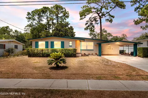 7041 Holiday Rd N, Jacksonville, FL 32216