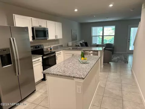 5908 Creekside Crossing Dr, Jacksonville, FL 32210