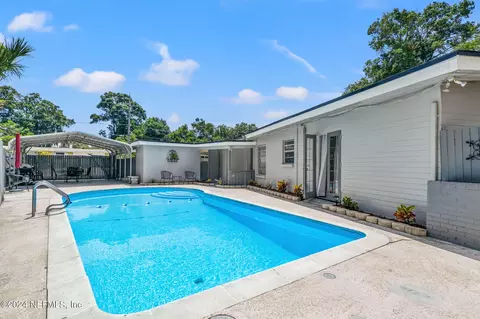 904 Townsend Blvd, Jacksonville, FL 32211
