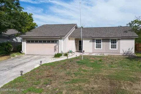 8442 Cross Timbers Dr W, Jacksonville, FL 32244