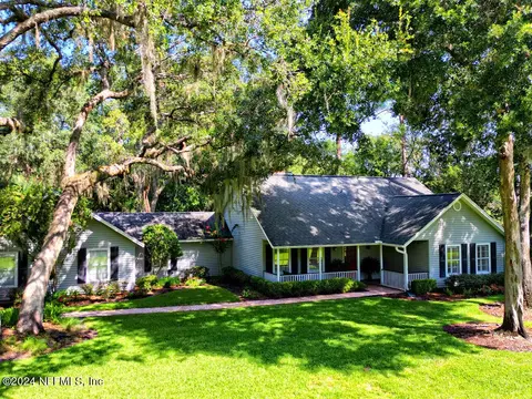 1897 Village Glen Dr, Saint Johns, FL 32259