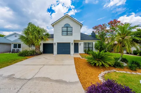 2227 Twin Pines Cir N, Jacksonville, FL 32246