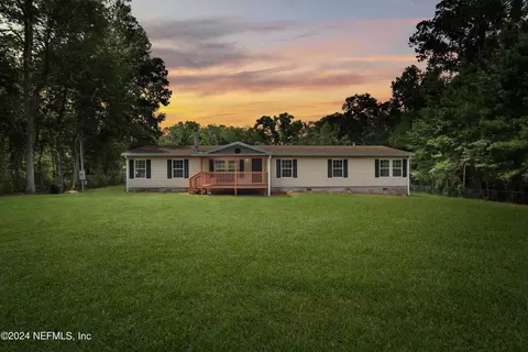 2750 Red Bird Ln, Green Cove Springs, FL 32043