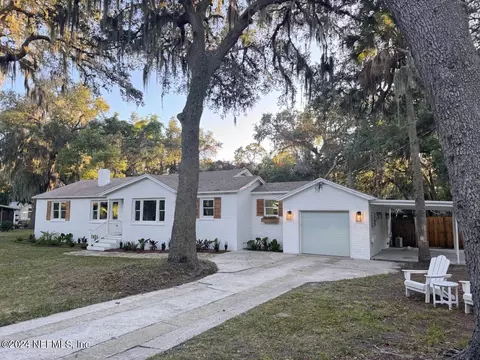 147 N 18th St, Fernandina Beach, FL 32034