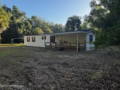 120 Tanner School Bus Rd, Florahome, FL 32140