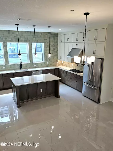 1619 Piazza Pl, Jacksonville, FL 32207