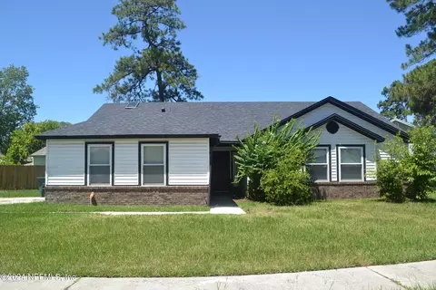 190 Annandale Dr E, Jacksonville, FL 32225