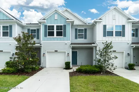 10298 Benson Lake Dr, Jacksonville, FL 32222