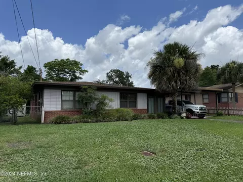 7344 Pineville Dr, Jacksonville, FL 32244