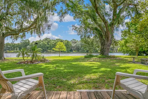 1761 W Holly Oaks Lake Rd, Jacksonville, FL 32225