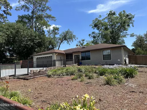 2933 Dakota Dr, Orange Park, FL 32065