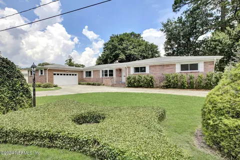 2431 La Mesa Dr E, Jacksonville, FL 32217
