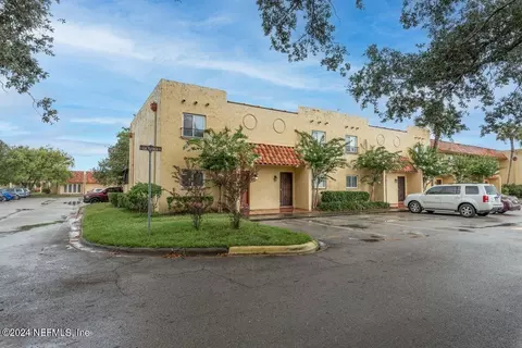 6616 La Mirada Dr E #1, Jacksonville, FL 32217