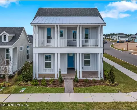 12137 Grand Pine Dr, Jacksonville, FL 32224