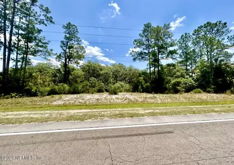 101 Woodland Acres Ct, Interlachen, FL 32148