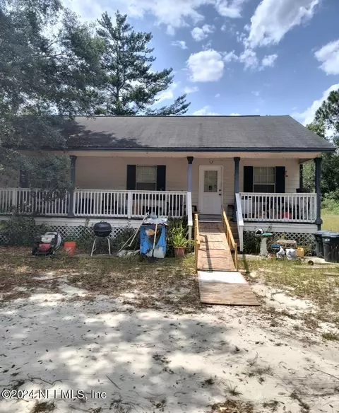5825 Silver Sands Cir, Keystone Heights, FL 32656
