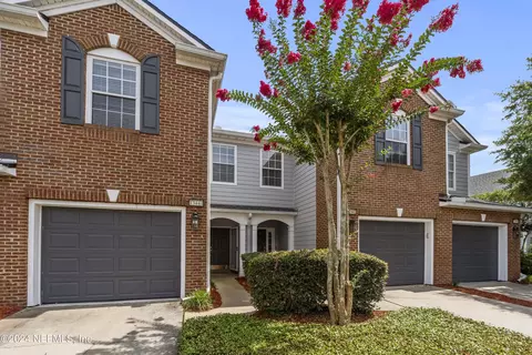 13444 Stone Pond Dr, Jacksonville, FL 32224