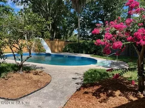 214 Beechwood Ct, Orange Park, FL 32073