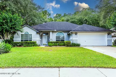 824 Buckeye Ln W, Saint Johns, FL 32259