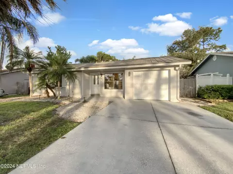 3882 Eunice Rd, Jacksonville, FL 32250