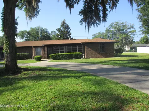 37405 Walker St, Hilliard, FL 32046