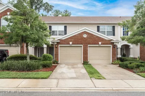 8422 Drayton Park Dr, Jacksonville, FL 32216