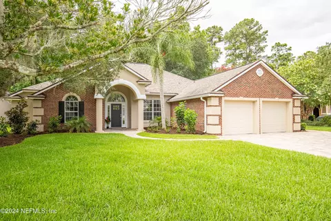2461 Stoney Glen Dr, Fleming Island, FL 32003