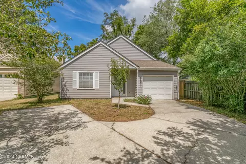 7721 Mystic Point Ct W, Jacksonville, FL 32277